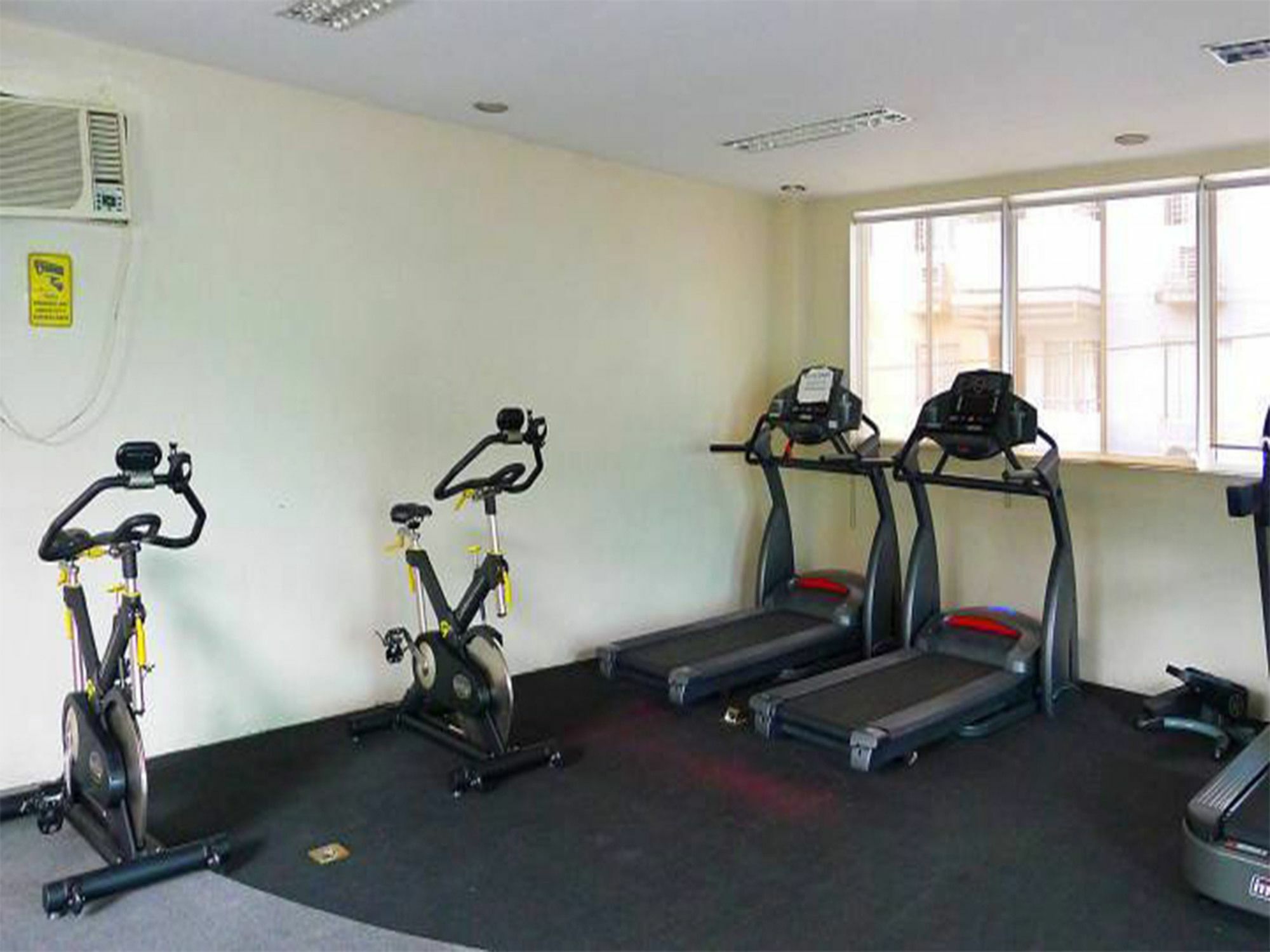 Sofia Bellevue Condominium Кесон Сити Екстериор снимка